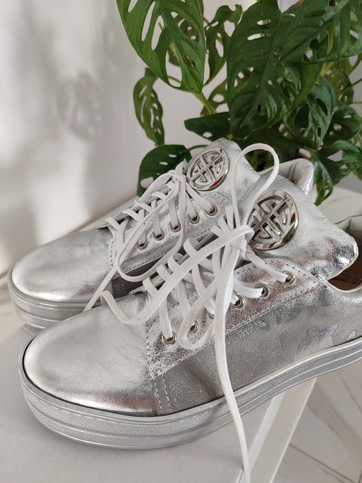 Piękne espadryle sportowe naturalna skóra złote srebrne 39