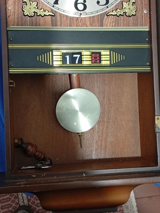 Relógio de Corda Antigo da Seasons para reparação