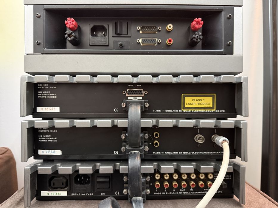 Quad 909 Audio set - Pre amp - CD player - Tuner - Power amplifier