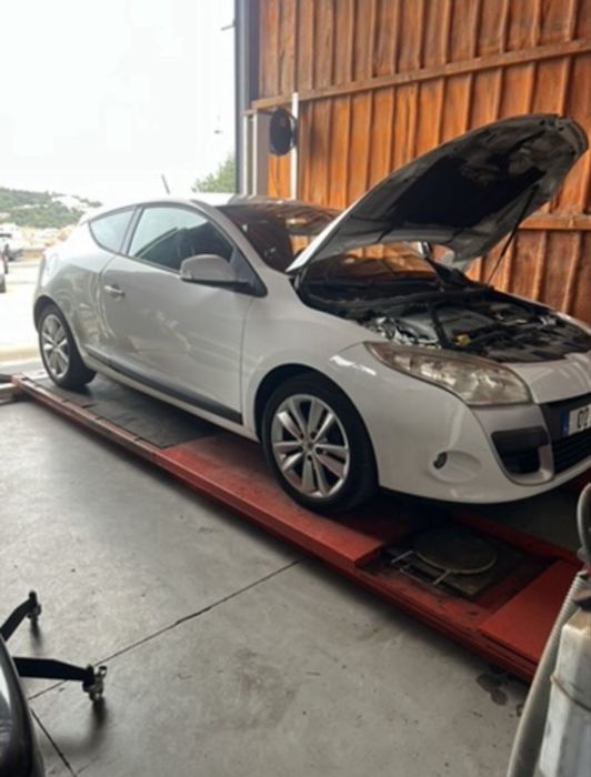 Vendo Megane 140cv / Motor Danificado