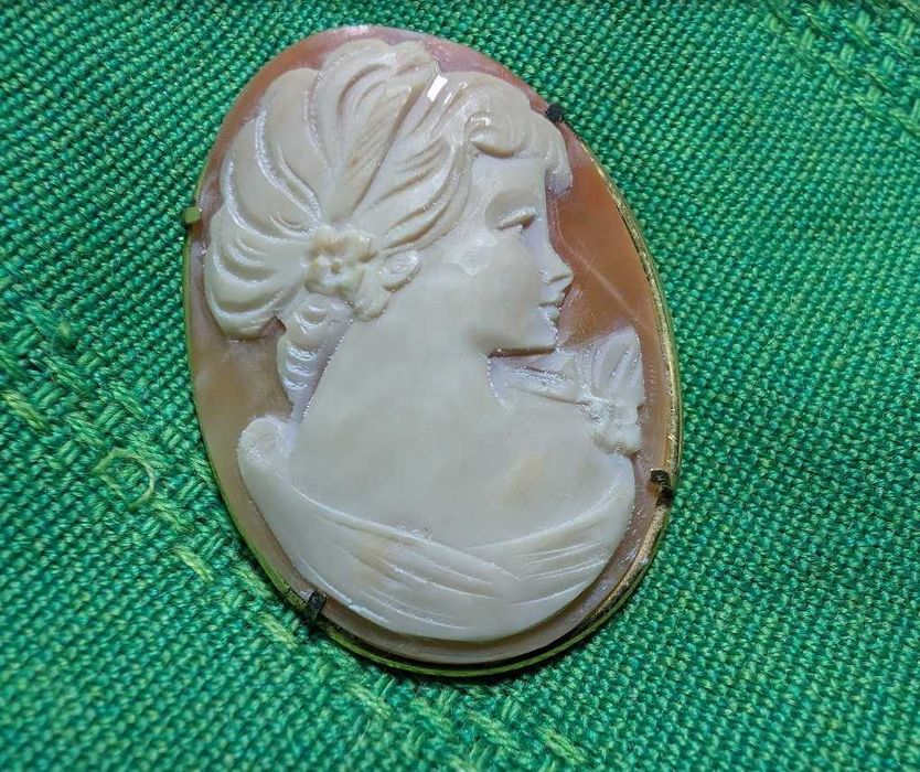 Винтажная брошь кулон камея из раковины, авторская вручную, вырезанная