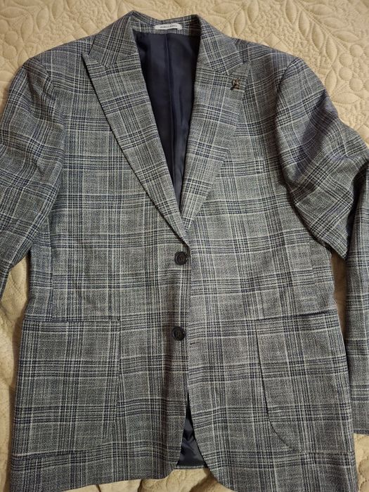 Піджак 1 раз одягнутий