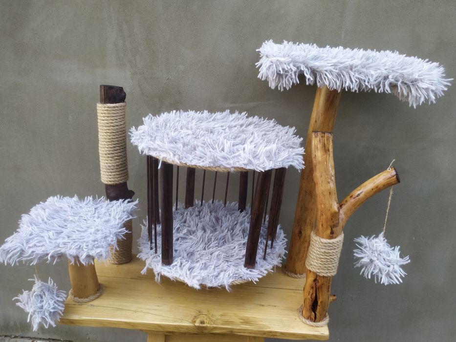 Лежанка (майданчик) для котика