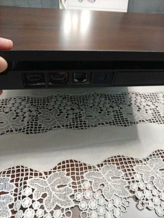 PS4 Slim com Manutenção Completa Feita, Pasta Térmica Renovada e Super Silenciosa