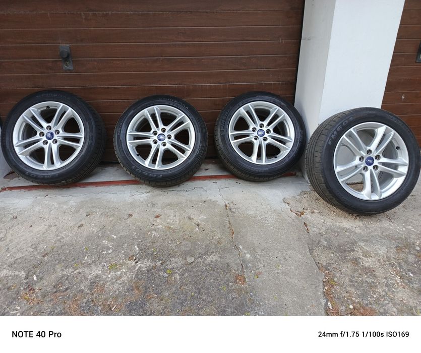 Koła 17" Ford z TPMS, lato. Jak nowe.