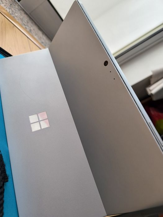 Microsoft surface pro 5