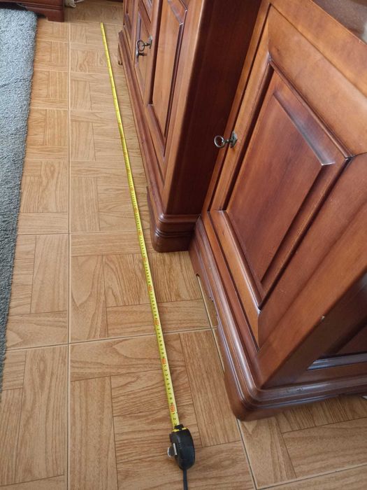 Movel de sala em cerejeira com vitrina