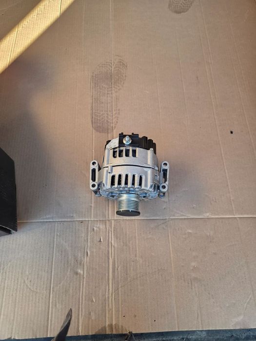 Alternator Mercedes 2.2 CDi 3.5 OM651 E C-klasa Sprinter Vito Viano CLS W204 W212 1638095280