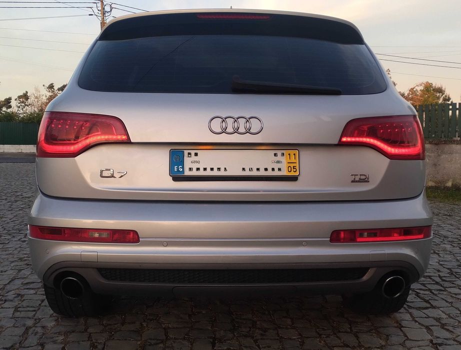 Audi Q7 S-Line 3.0 TDI V6 - NACIONAL - 7 LUGARES - Caixa de 8 Velocidades