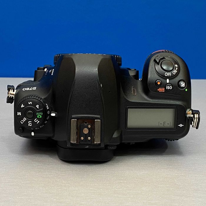 Nikon D780 (Corpo) - 24.5MP