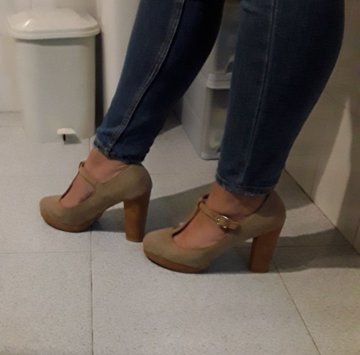 Sapatos Novos com salto compensado 8 cm - muito confortáveis