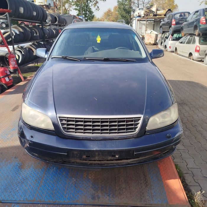 Opel Omega na części .
