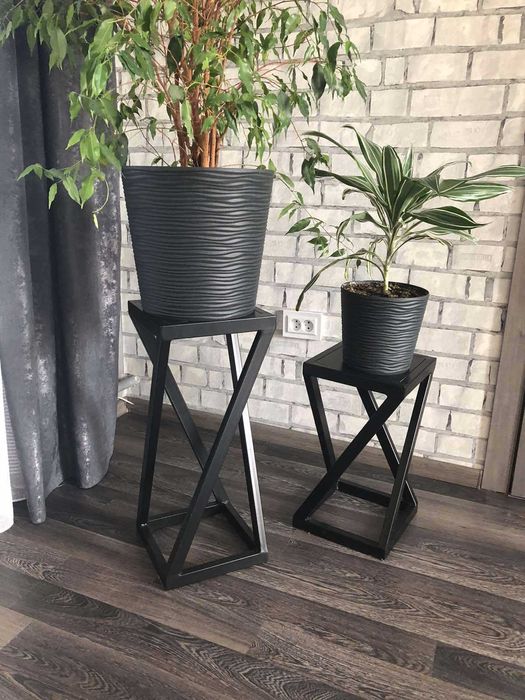 Підставка для кімнатних рослин