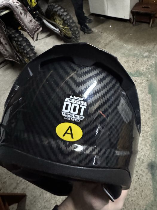 мото шолом карбон розкрас майже новий