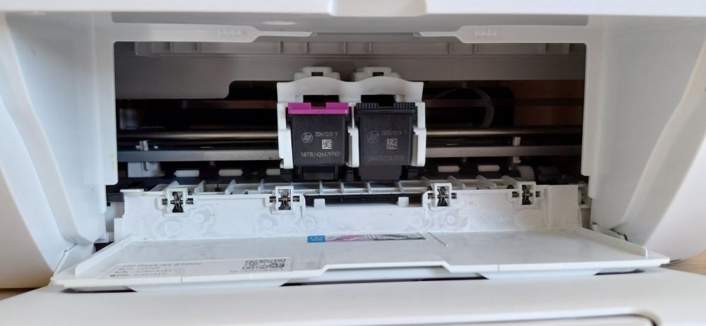 Impressora HP DeskJet 2700e