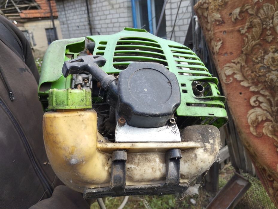 Бензокоса ноунейм.