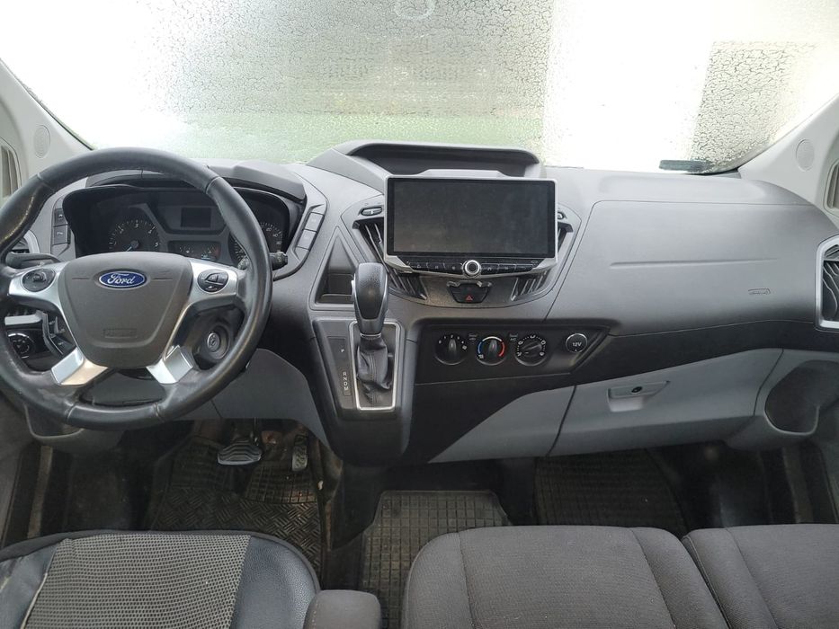 Wynajmę busa 9 osób automat