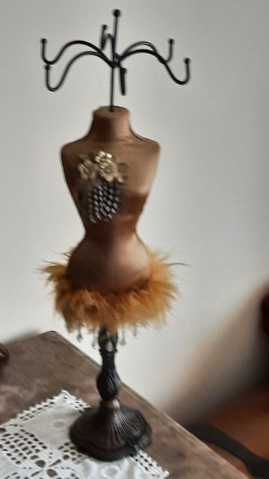 Expositor de colares e bijuteria  40 cm altura