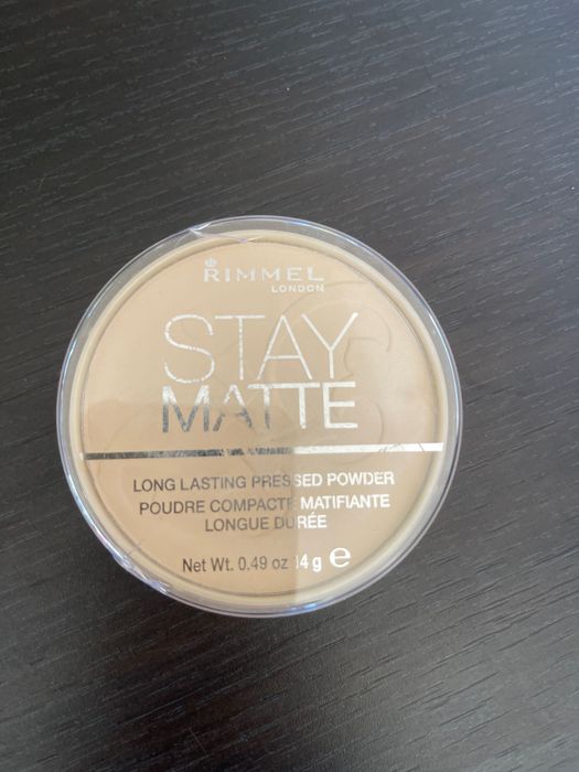 Матуюча пудра Rimmel London Stay Matte