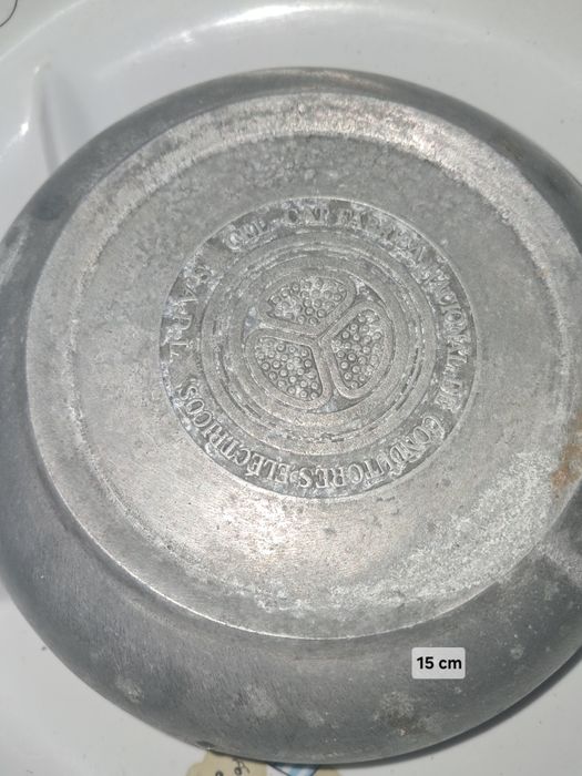 Cinzeiro antigo metal