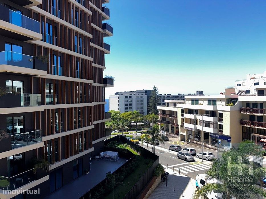 Apartamento T1 no Varino 08 com terraço de 23m2
