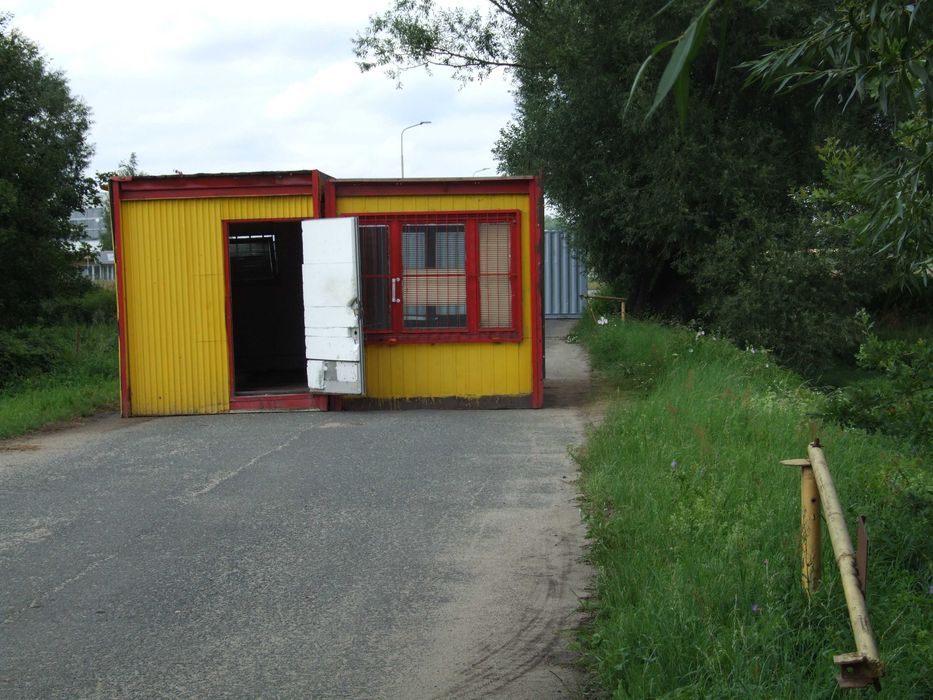 Wynajmę teren działkę miejsce pod kontener przyczepę kemping samochód