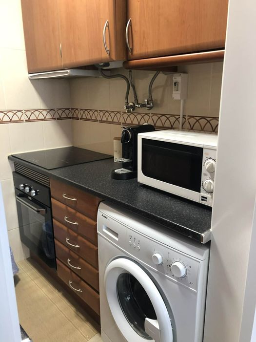 T1 com vista mar a 50 m da praia, em Armacão de Pêra