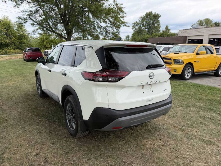 Nissan Rogue      2022