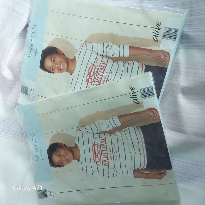 Кофта Alive, стиль Maritime