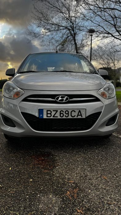 i10 Ano 2011 • 1 dono • AC • Livro de Revisões • Motor 1.1