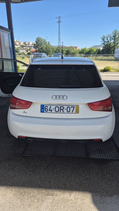 Audi A1 1.6 TDI 105cv S line – 2011 – 220.000 km