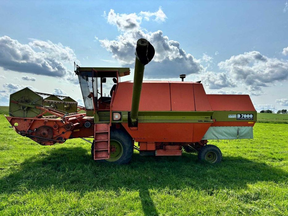 Dronningborg D7000 (Bizon Z056, Class, New Holland, Massey Ferguson)