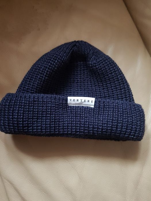 Czapka z czystej żywej wełny