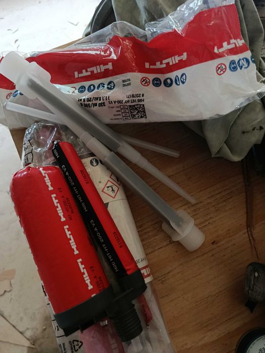 Argamassa injetável híbrida Hilti HIT-HY 200-A V3