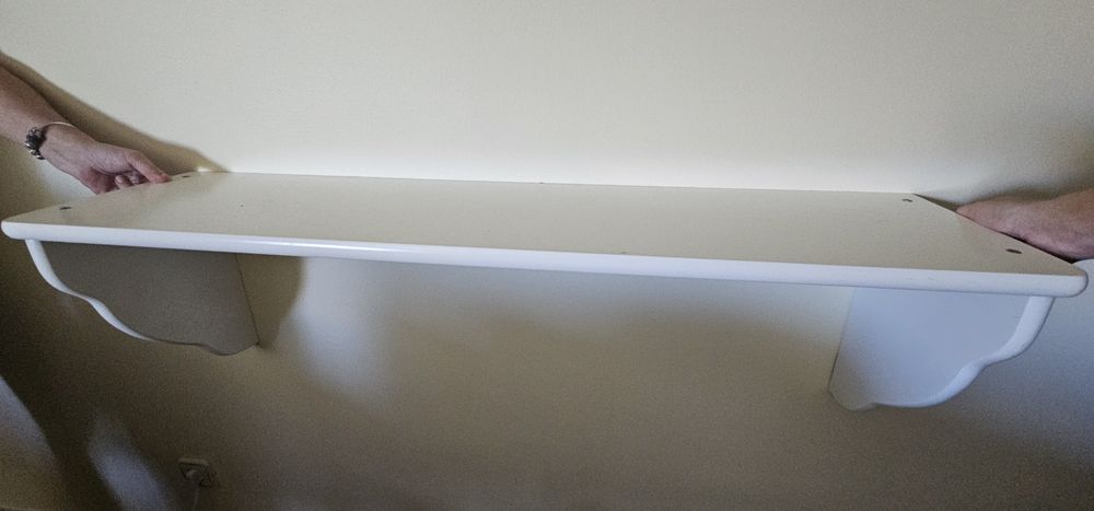 Prateleira de madeira