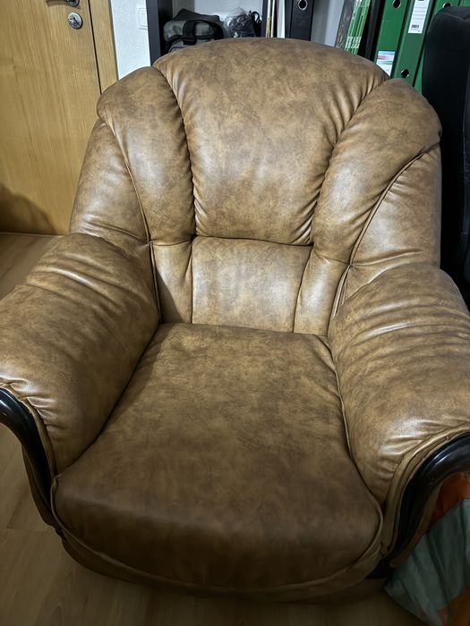 Sofá cama de 3 lugares + 2 poltronas vintage