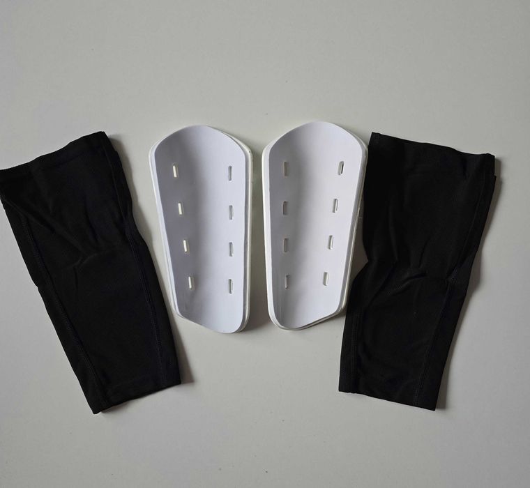 WECDOIT Ochraniacze piłkarskie dziecięce Skarpety 1 para r.L białe