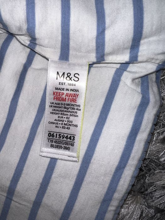 Новенька кофточка 0-3 місяців М&S
