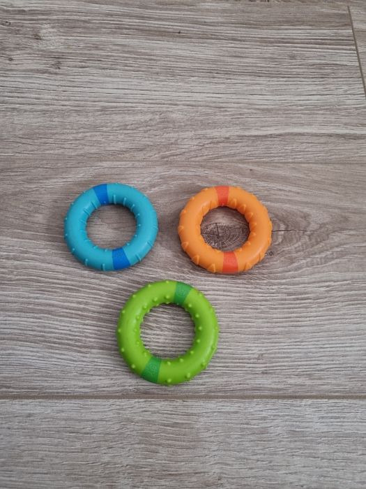 Fat brain toys kółka magnetyczne gryzaki sensoryczne