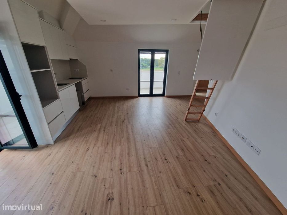 Apartamento T0 novo com terraço no centro de Ovar — Ovar, São João, Arada E São Vicente De Pereira Jusã, Aveiro