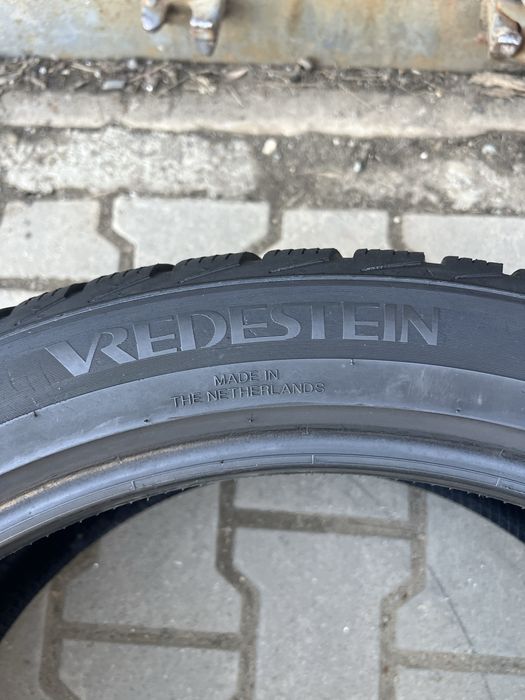 275/40 R22 Vredestein 2шт 2023рік