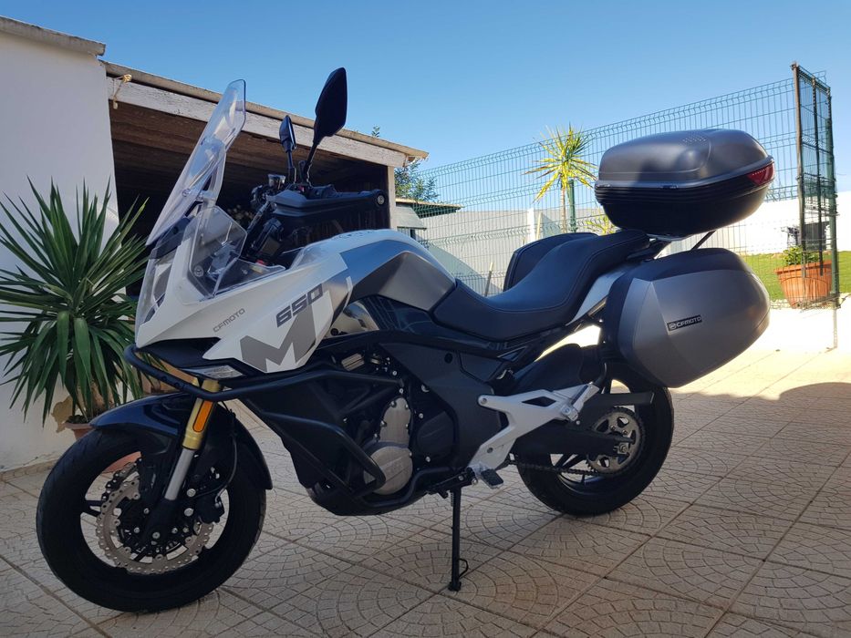CF moto 650MT como nova