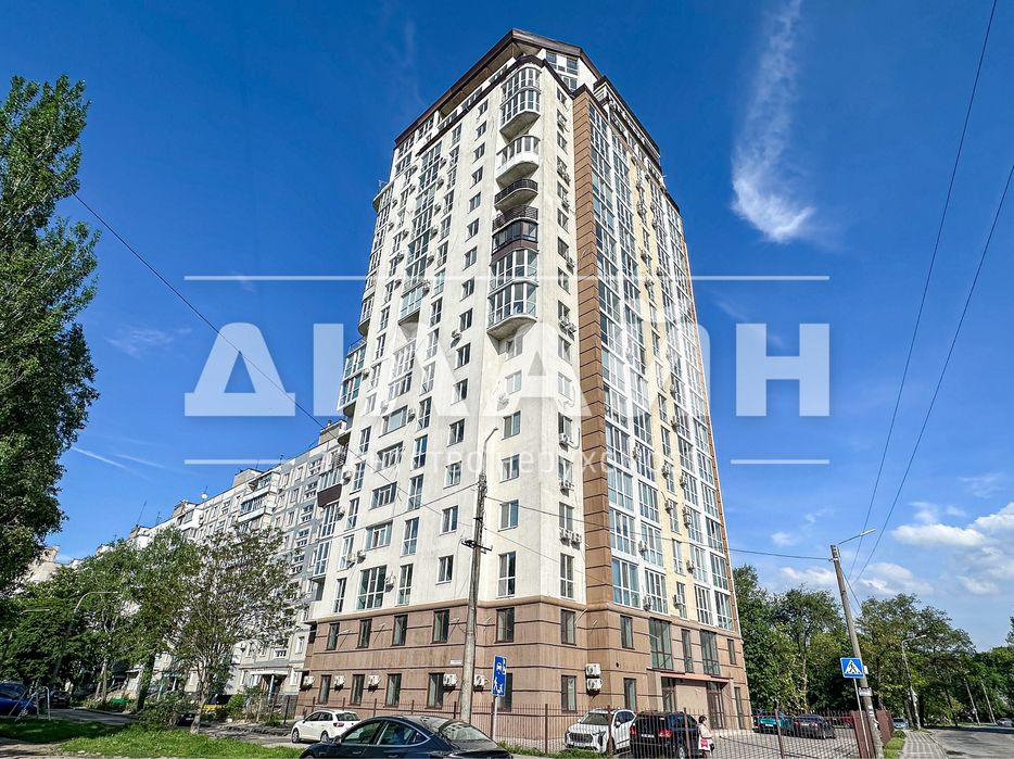 Супер скидка ! 117 м2 почти даром ! В закрытом ЖК