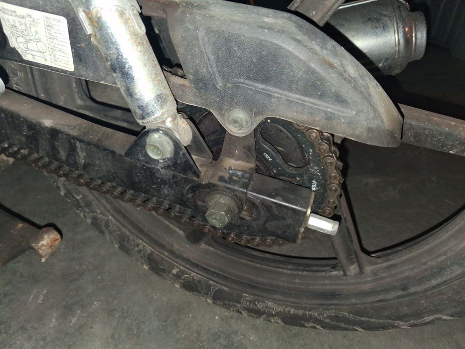 Mota Sym XS125 preta