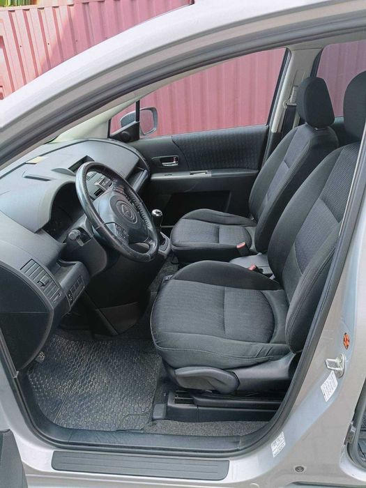 Mazda 5, 2010 року випуску