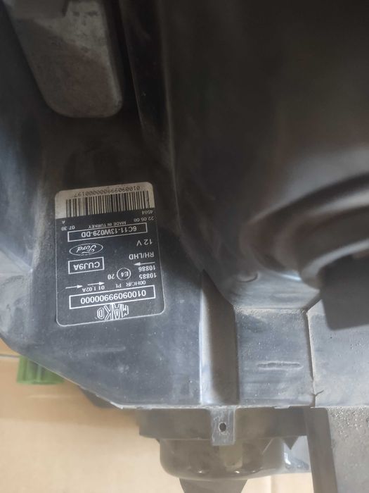 Lampy przednie Ford transit
