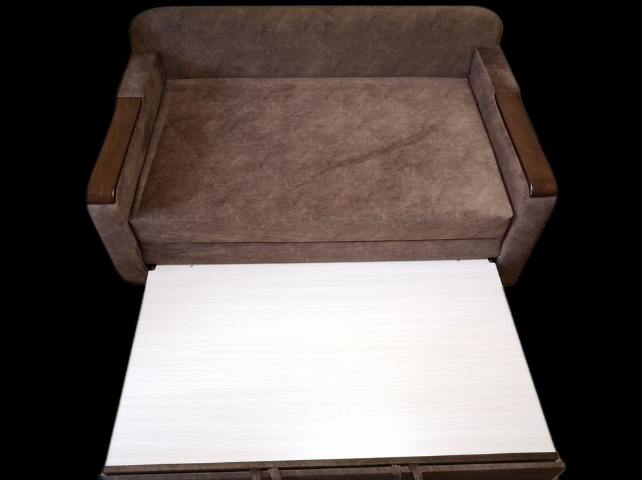 Комфортний диван в ідеальному стані