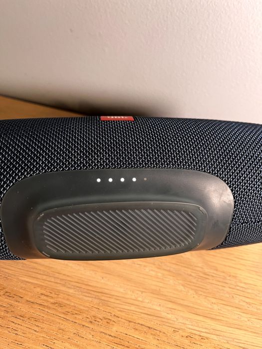 Głośnik bezprzewodowy JBL Charge 4 - praktycznie nowy