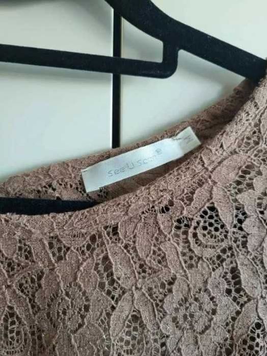 Blusa Rendada Taupe com Laços Pretos nas Costas - See U Soon