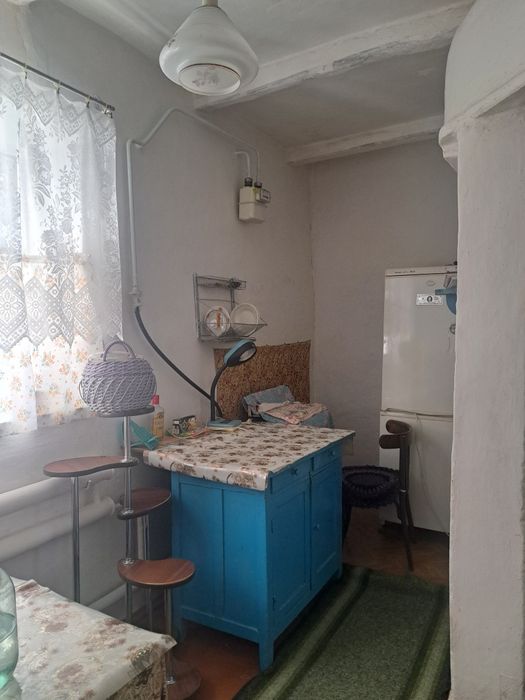 Продаж житлового будинку  та земельної ділянки